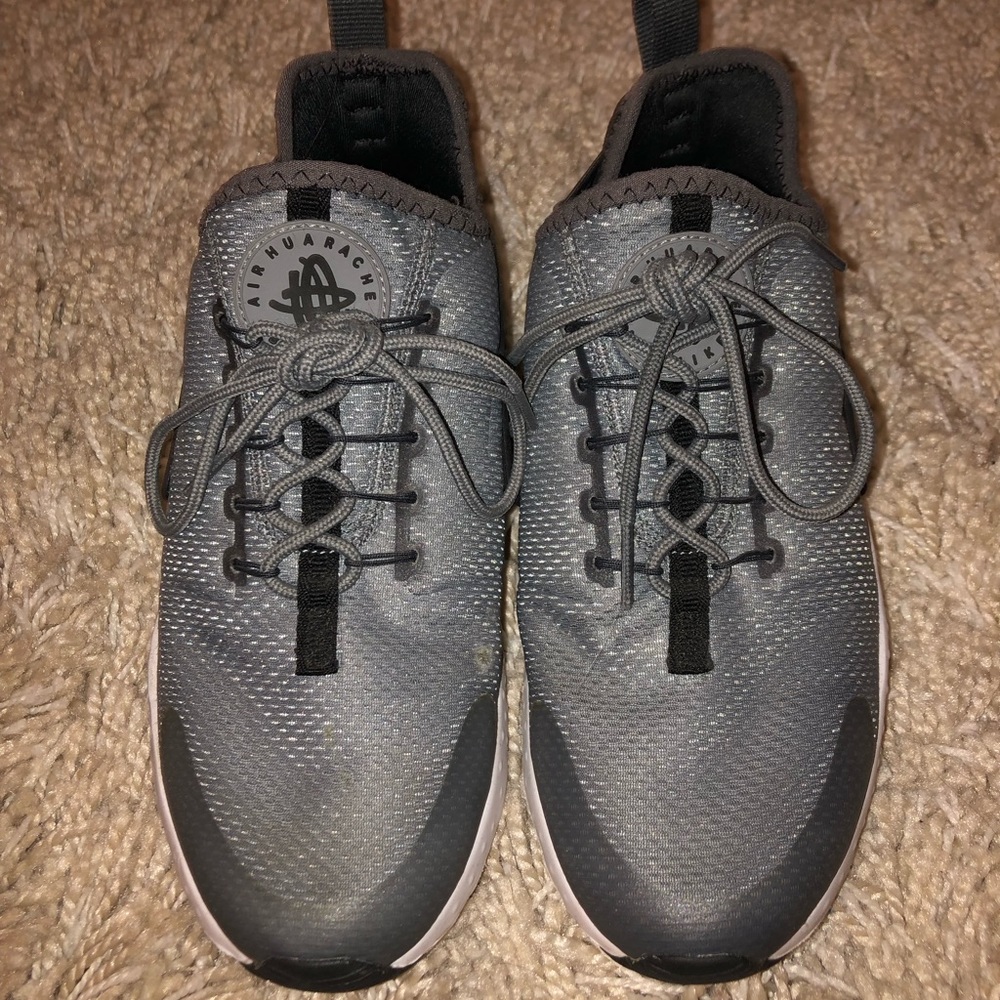 Nike Huaraches Grey- Women’s 8